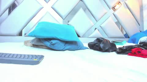 rebeccamitchell_ online show from 04.19.26