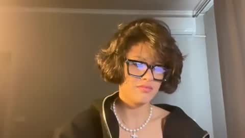 Snapshot of rebeccatumbleson chatting on 10.21.25 Rebecca online show from 10.21.25