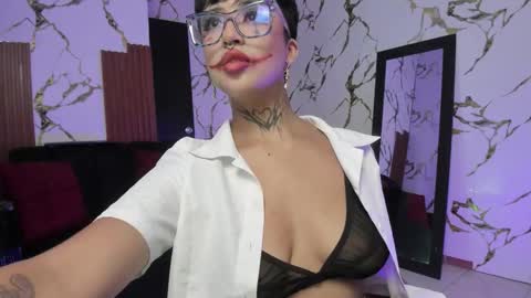 Snapshot of rebeka_baker chatting on 10.21.25 REBEKA online show from 10.21.25