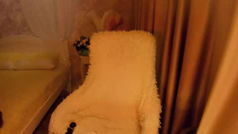 Snapshot of rebekkacharm chatting on 12.17.24 rebekkacharm online show from 12.17.24