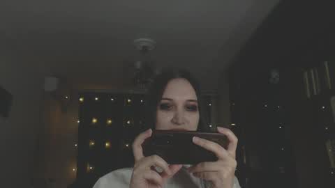 AnnaAnnet online show from 04.16.26