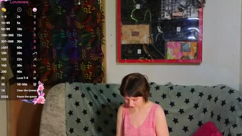 Lara online show from 10.30.25