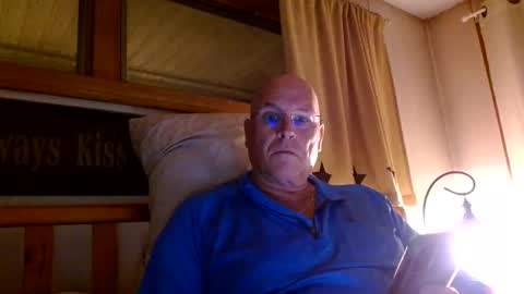 Snapshot of recman15 chatting on 10.09.25 Mtn. Man online show from 10.09.25