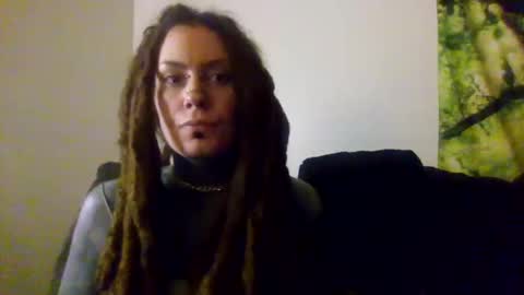 red_eyed_roze online show from 02.04.25