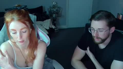 Red -  online show from 02.10.25