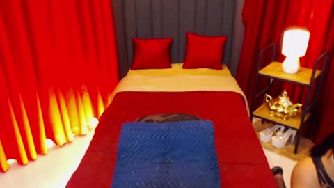 Snapshot of red_ivyy chatting on 06.11.26 AsianRedivy online show from 06.11.26
