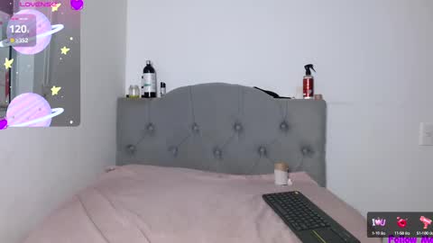 IG   OF red moonn online show from 02.16.25