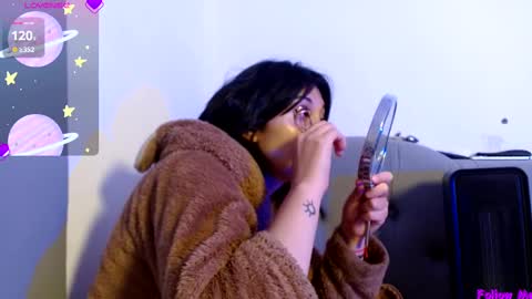 IG   OF red moonn online show from 03.04.25