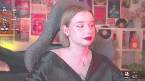 Snapshot of red_queeen chatting on 01.22.25 QUEEN OF EVIL online show from 01.22.25