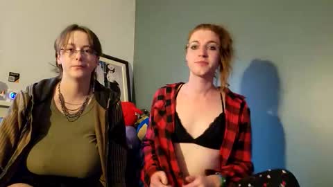 Snapshot of red_verna18 chatting on 05.11.26 red_verna18 online show from 05.11.26