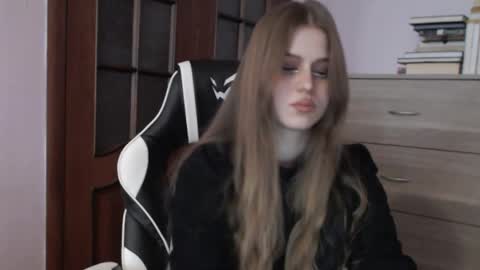 Lily online show from 05.23.26
