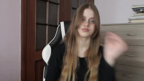 Lily online show from 05.28.26