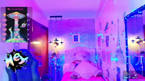 Snapshot of redhotter_ chatting on 01.26.25 Lili Lopez online show from 01.26.25