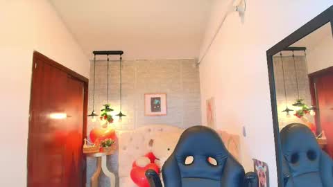 Snapshot of redhotter_ chatting on 02.22.25 Lili Lopez online show from 02.22.25