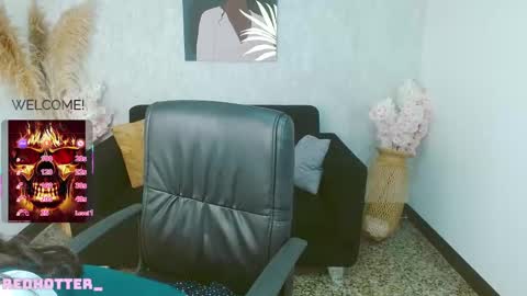 Snapshot of redhotter_ chatting on 03.11.25 Lili Lopez online show from 03.11.25