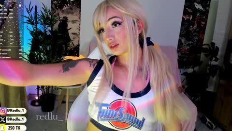 Lu Independiet model online show from 01.09.25