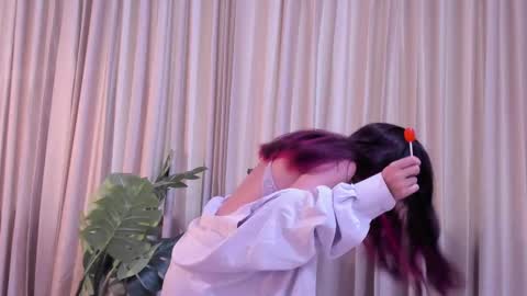 Snapshot of redmeloddy chatting on 02.11.25 Meloddy online show from 02.11.25