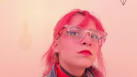 Snapshot of redmeloddy chatting on 03.08.25 Meloddy online show from 03.08.25