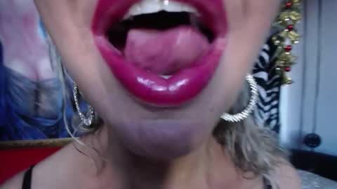 MIA online show from 11.22.25