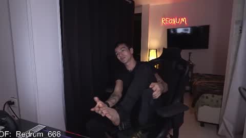 Snapshot of redrum_696 chatting on 06.14.26 Red online show from 06.14.26