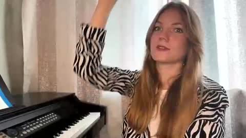 Snapshot of regeniamccornack chatting on 07.13.26 Grace online show from 07.13.26