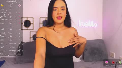 regina1819 online show from 02.20.25