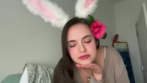 Its Reginaaa  online show from 04.06.26