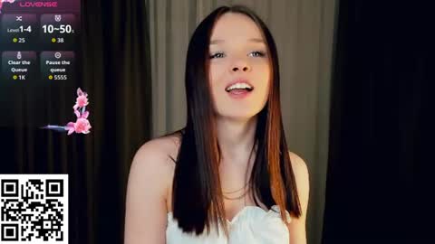 Snapshot of reginiasaccone chatting on 06.15.26 Emily - online show from 06.15.26