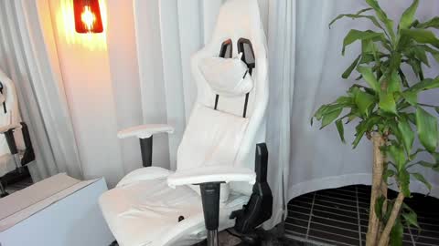  REICHEL  online show from 01.12.25