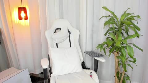  REICHEL  online show from 01.13.25