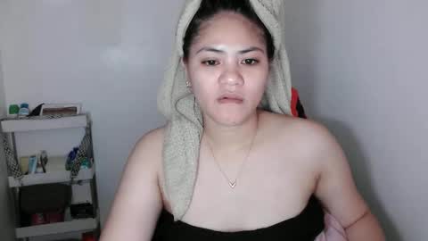 Snapshot of reign2525 chatting on 09.18.25 reign2525 online show from 09.18.25