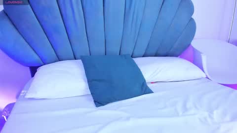 Snapshot of reikaminato chatting on 10.10.25 Reika  online show from 10.10.25