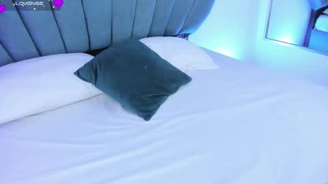 Snapshot of reikaminato chatting on 10.14.25 Reika  online show from 10.14.25