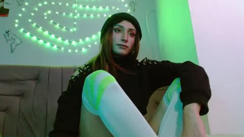 Snapshot of reiv_femboy chatting on 05.12.26 reiv_femboy online show from 05.12.26