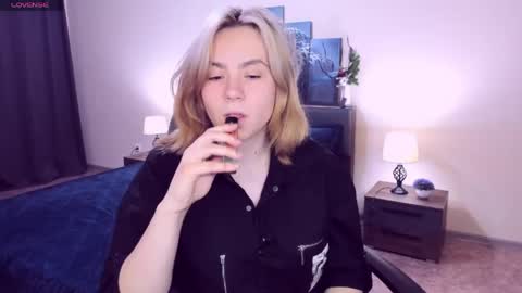 RemiPeach online show from 05.30.26