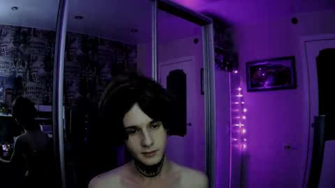 Snapshot of remitrash chatting on 10.10.25 RemiTrash online show from 10.10.25