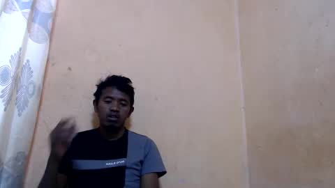 Snapshot of remixstboy chatting on 09.27.25 remixstboy online show from 09.27.25