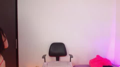    online show from 10.06.25