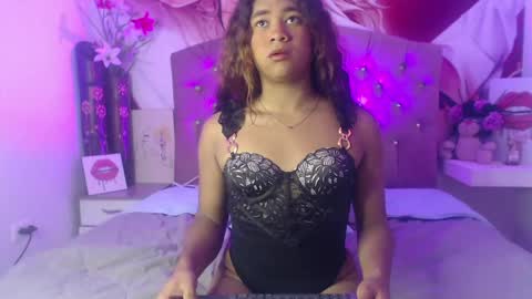 RENATA VALENTINA online show from 04.28.26