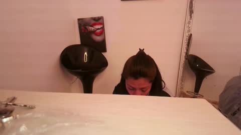 renataj online show from 09.17.25