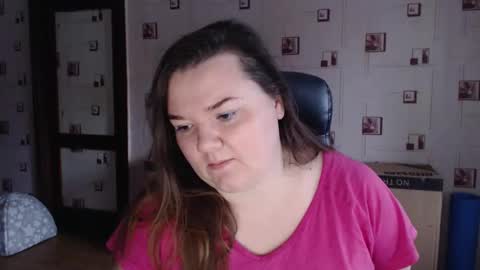 renataoia online show from 12.07.24