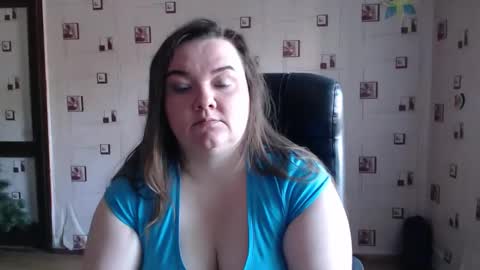 renataoia online show from 02.12.25