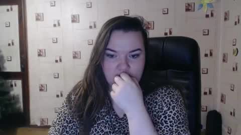 renataoia online show from 02.16.25