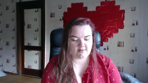 renataoia online show from 09.08.25