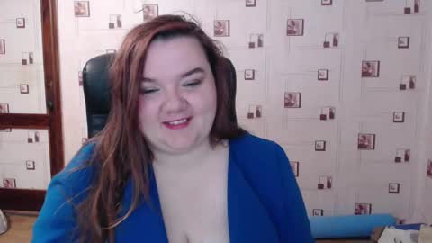 renataoia online show from 10.22.25