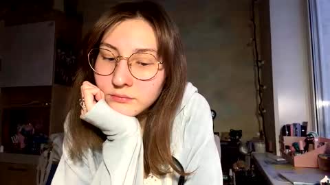 Mia online show from 02.04.26