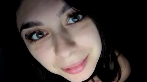 Snapshot of renee_loah chatting on 10.22.25 renee_loah online show from 10.22.25