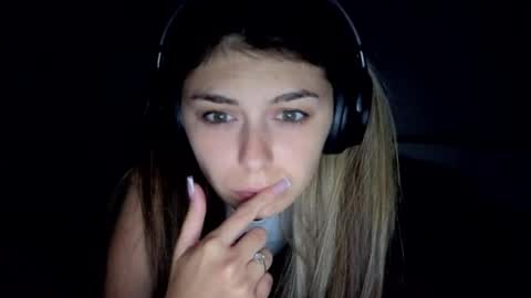 renee_loah online show from 06.01.26