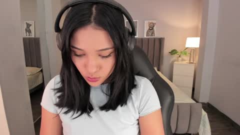 Snapshot of renee_shelby_ chatting on 12.12.24 Renee Shelby online show from 12.12.24