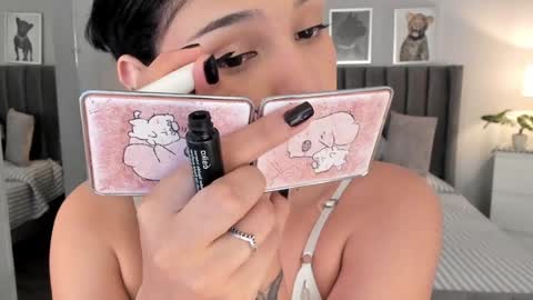 Snapshot of renee_shelby_ chatting on 12.23.24 Renee Shelby online show from 12.23.24